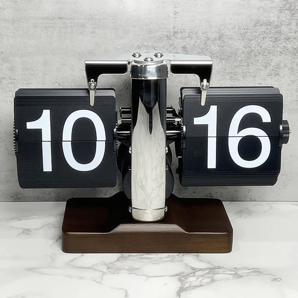 Gausset Automatically Flipping Clock